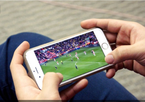Cách xem bóng đá trên điện thoại qua app vô cùng tiện lợi